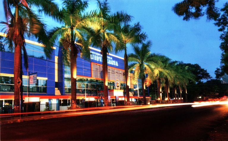 Universitas Katolik Widya Karya (UKWK) Malang tetap menjadi destinasi favorit bagi calon mahasiswa baru di Jawa Timur, terletak di Jl.